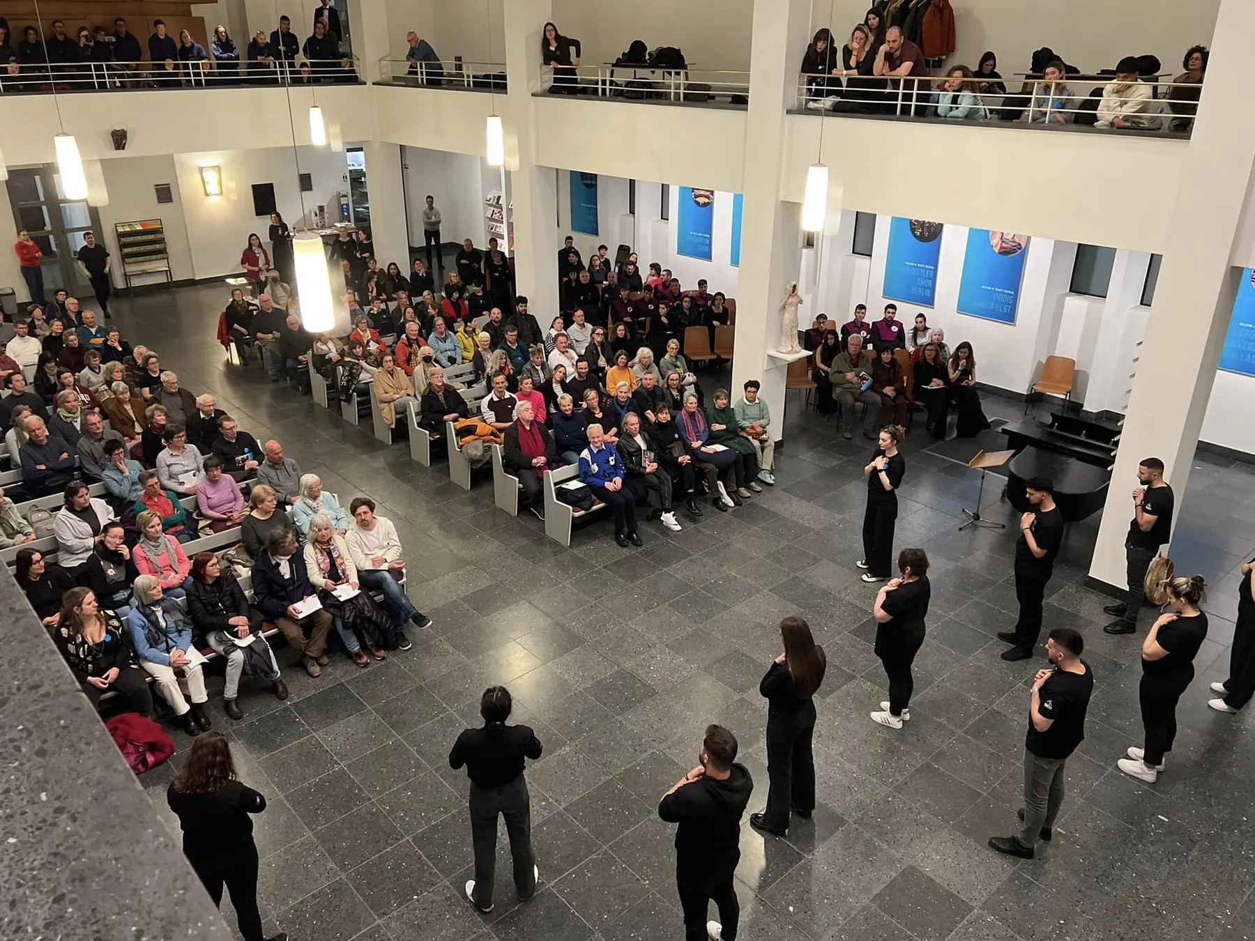 Siparantum Choir performing at Walking in Beauty / Berlin Philharmonie, April 2023