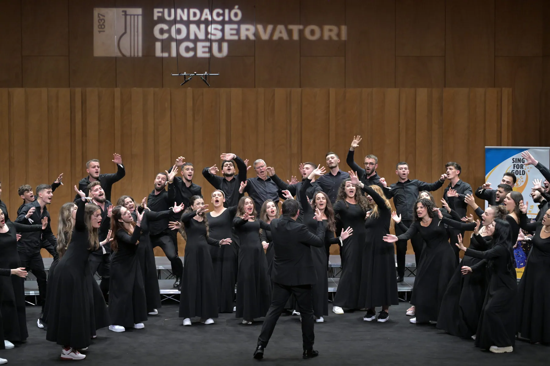 Siparantum Choir performing at Siparantum’s Performance Concludes in the “Adult Choirs” Category in Barcelona!
