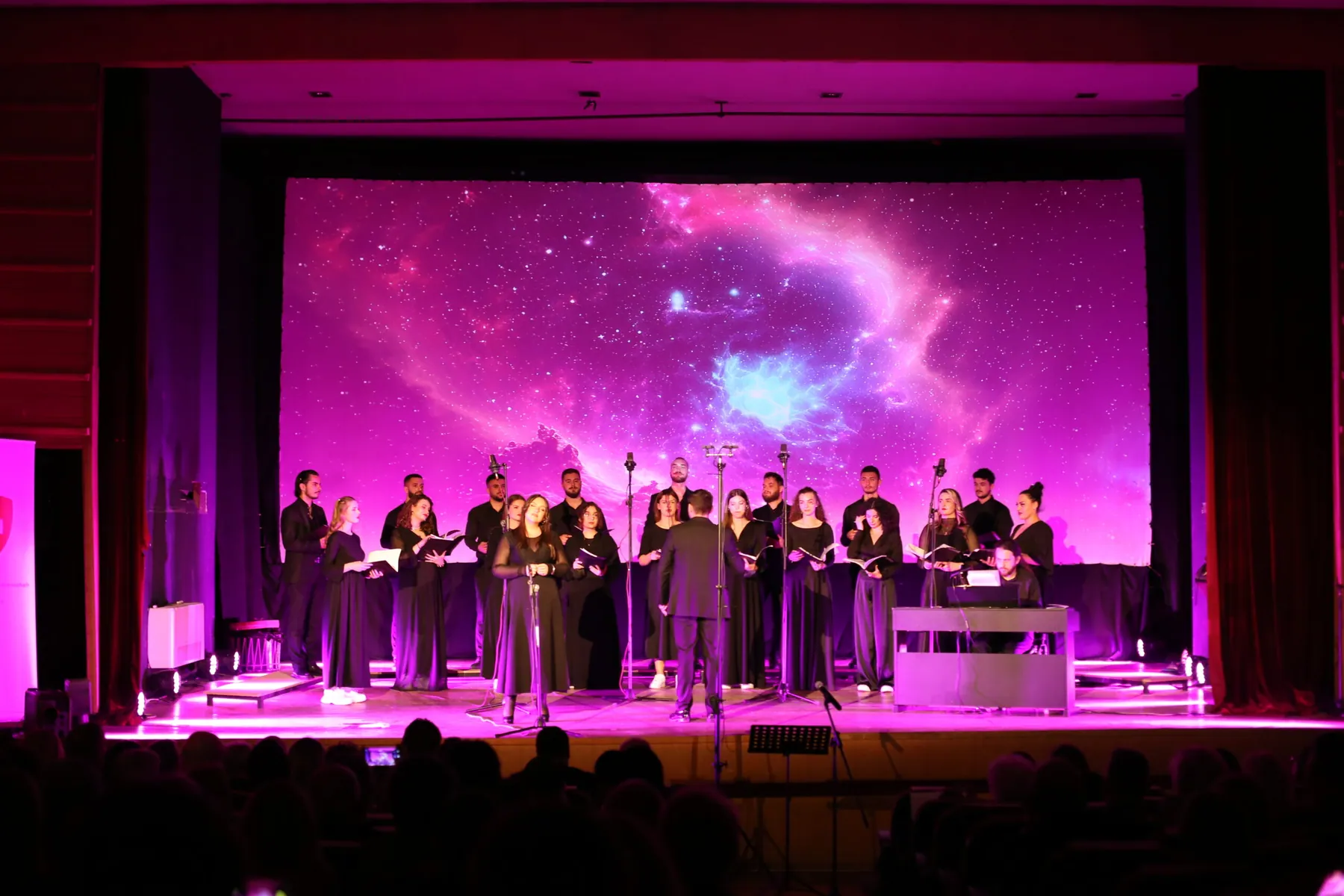 "Spectacular Debut: Siparantum Choir's Mesmerizing Concert Leaves a Lasting Impression"
