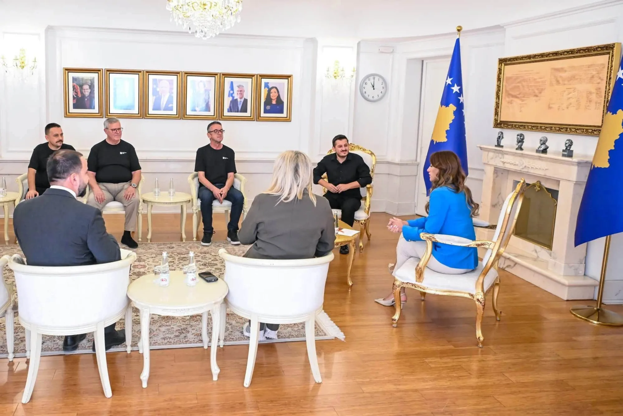 Siparantum Choir performing at Presidential Recognition by the President of the Republic of Kosovo (image 4)