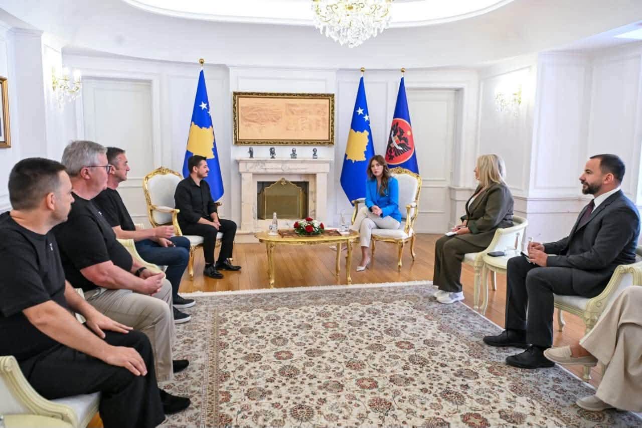 Siparantum Choir performing at Presidential Recognition by the President of the Republic of Kosovo (image 5)
